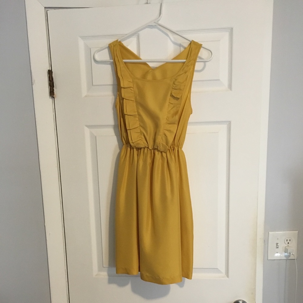 Anthropologie Maeve yellow dress with pockets.